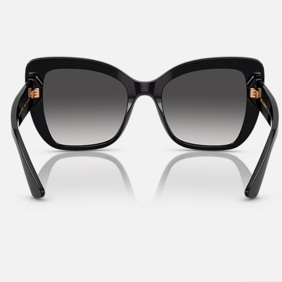 Authentic Dolce&Gabbana Black cat eye frame grey lense
DG4348 - Picture 3 of 11